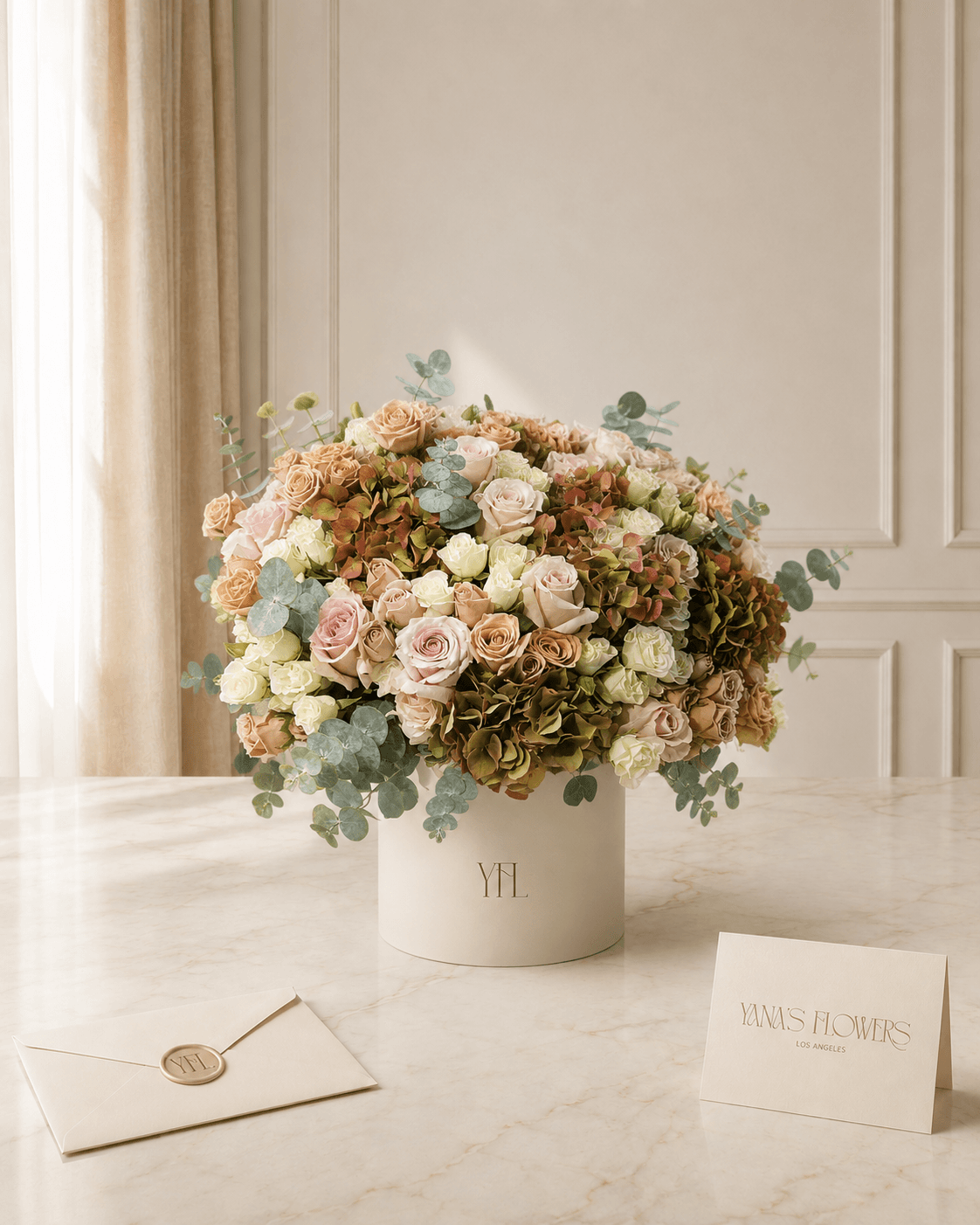 Antique Rose flower box arrangement by Yana's Flowers